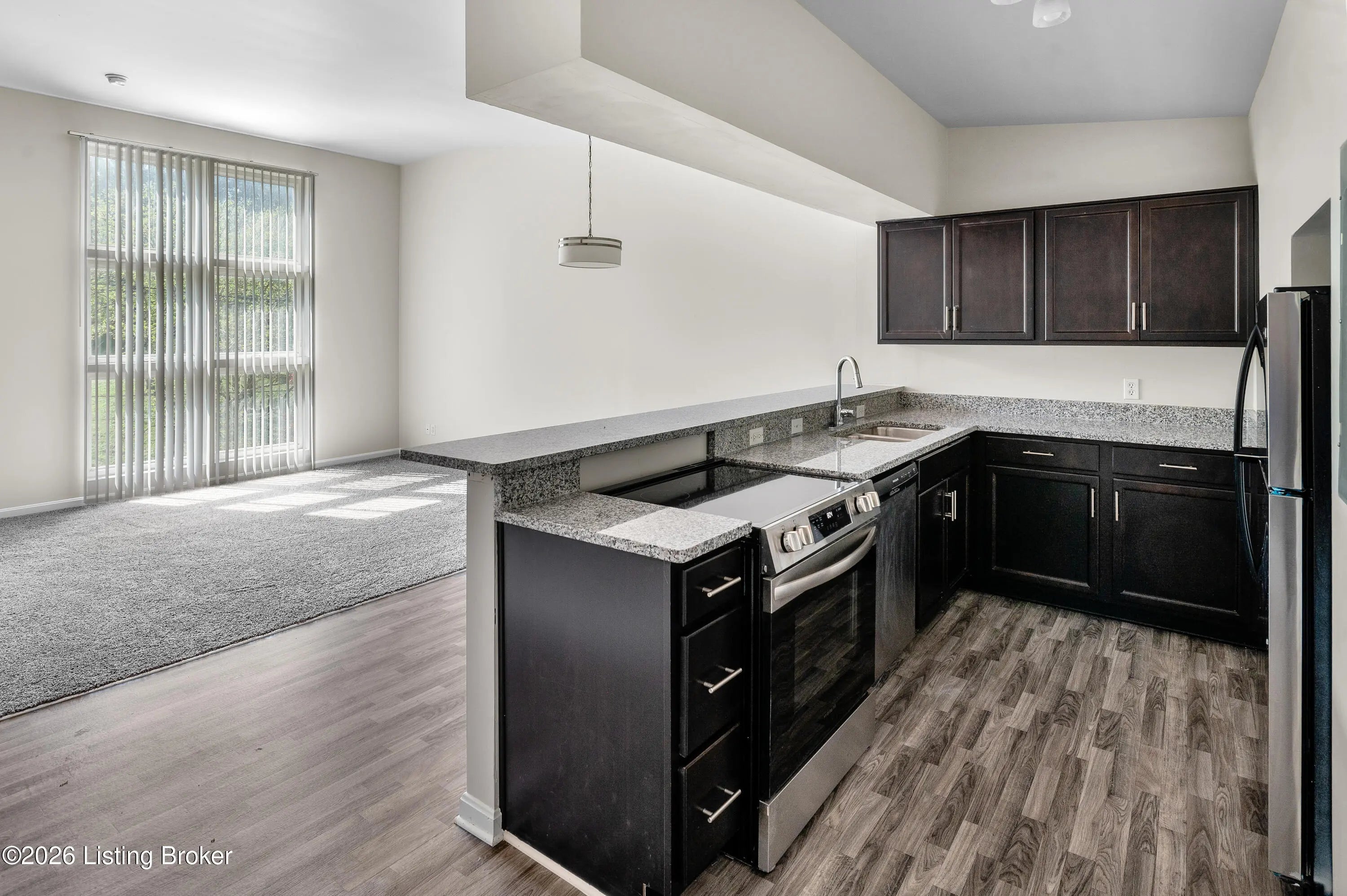 Photo of Listing #1715001