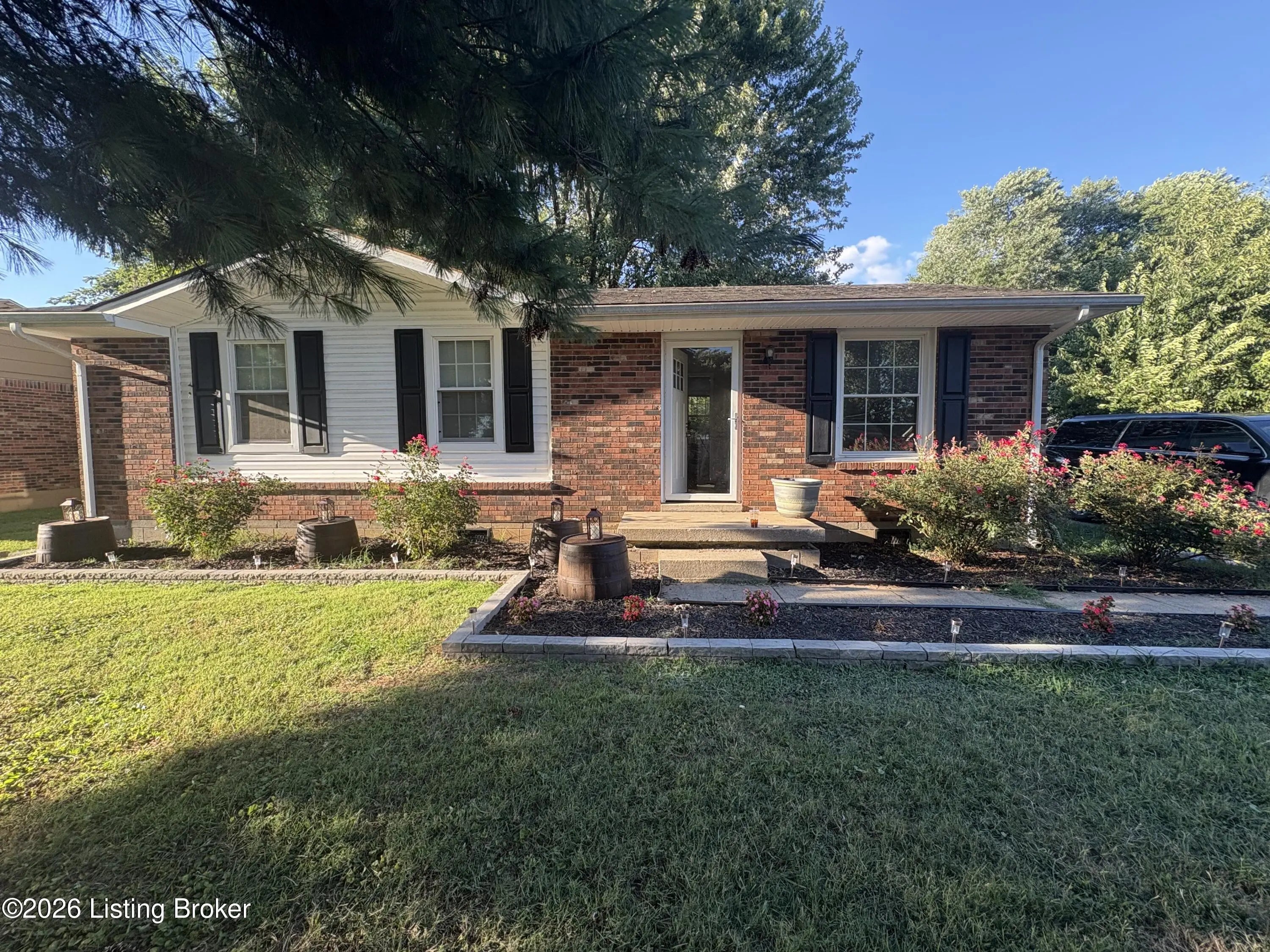 Photo of Listing #1715020