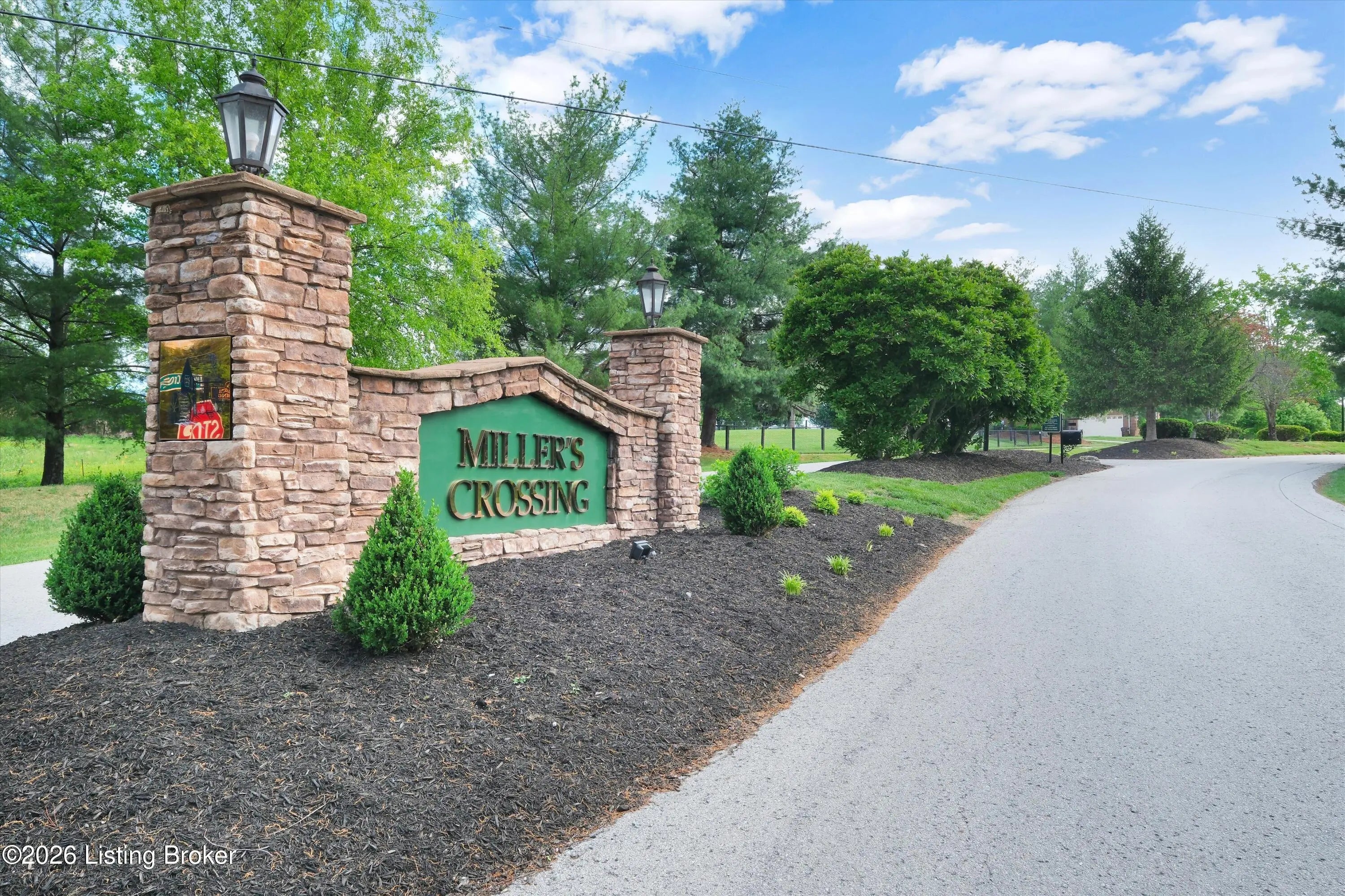 Photo of Listing #1715039