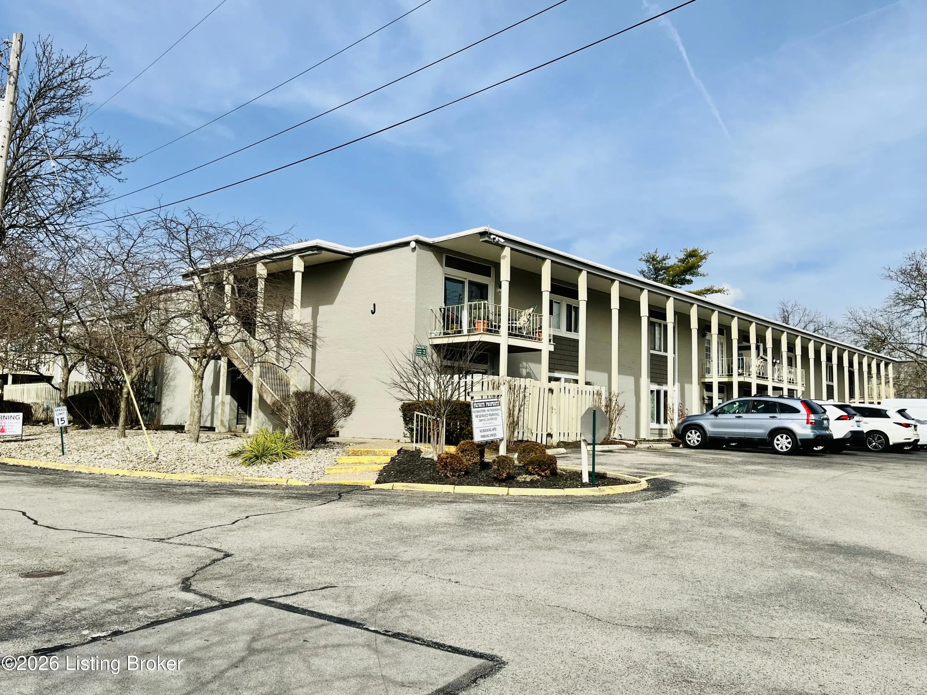 Photo of Listing #1715104