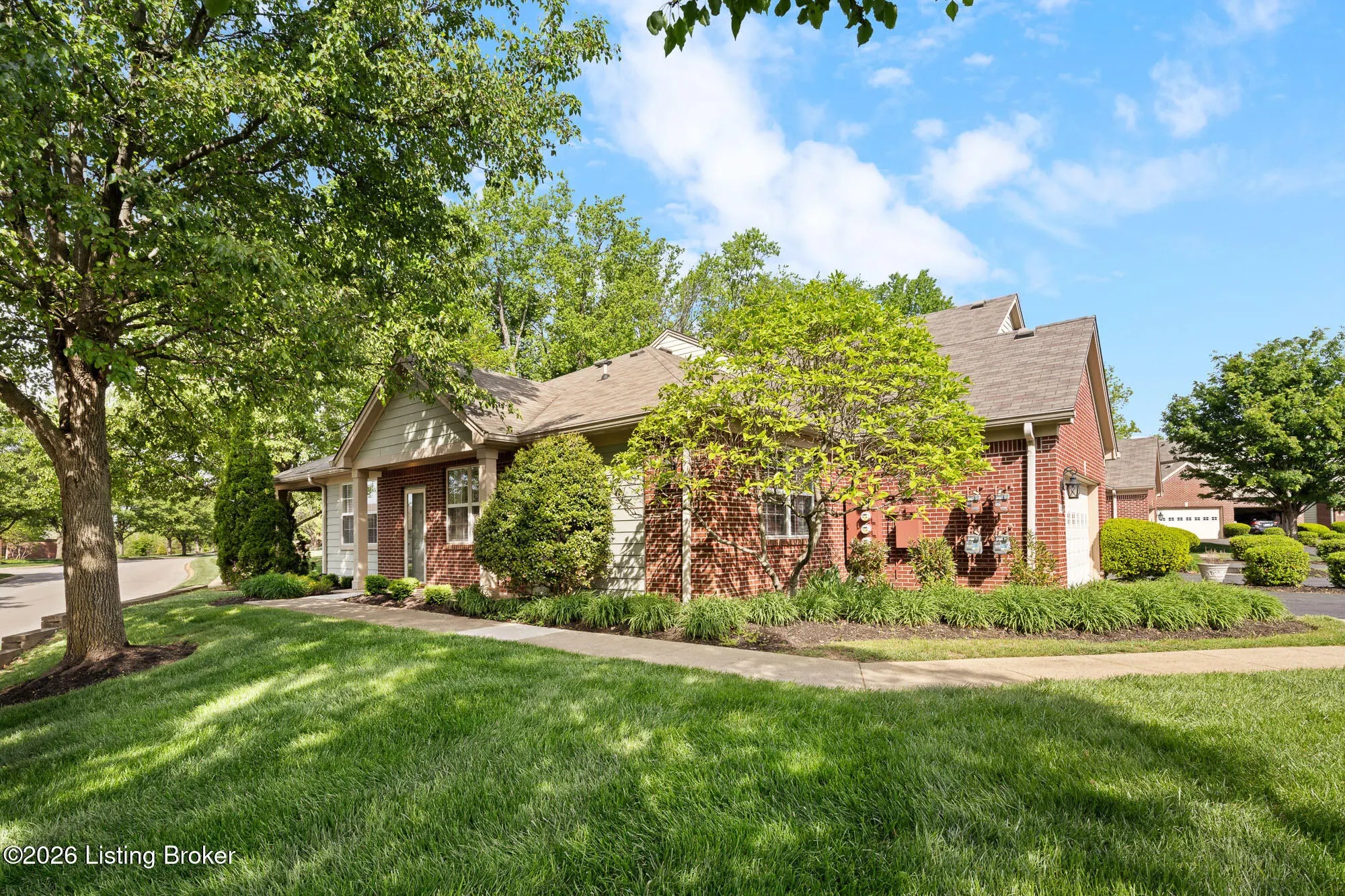 Photo of Listing #1715218