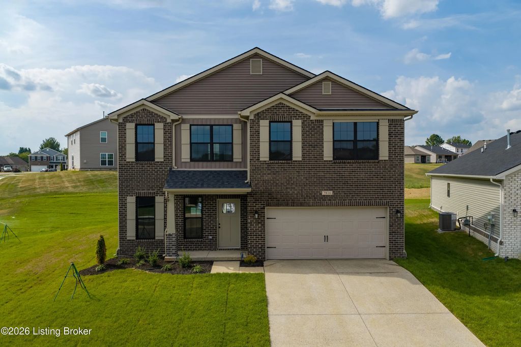 7816 Firescale Ct, Louisville