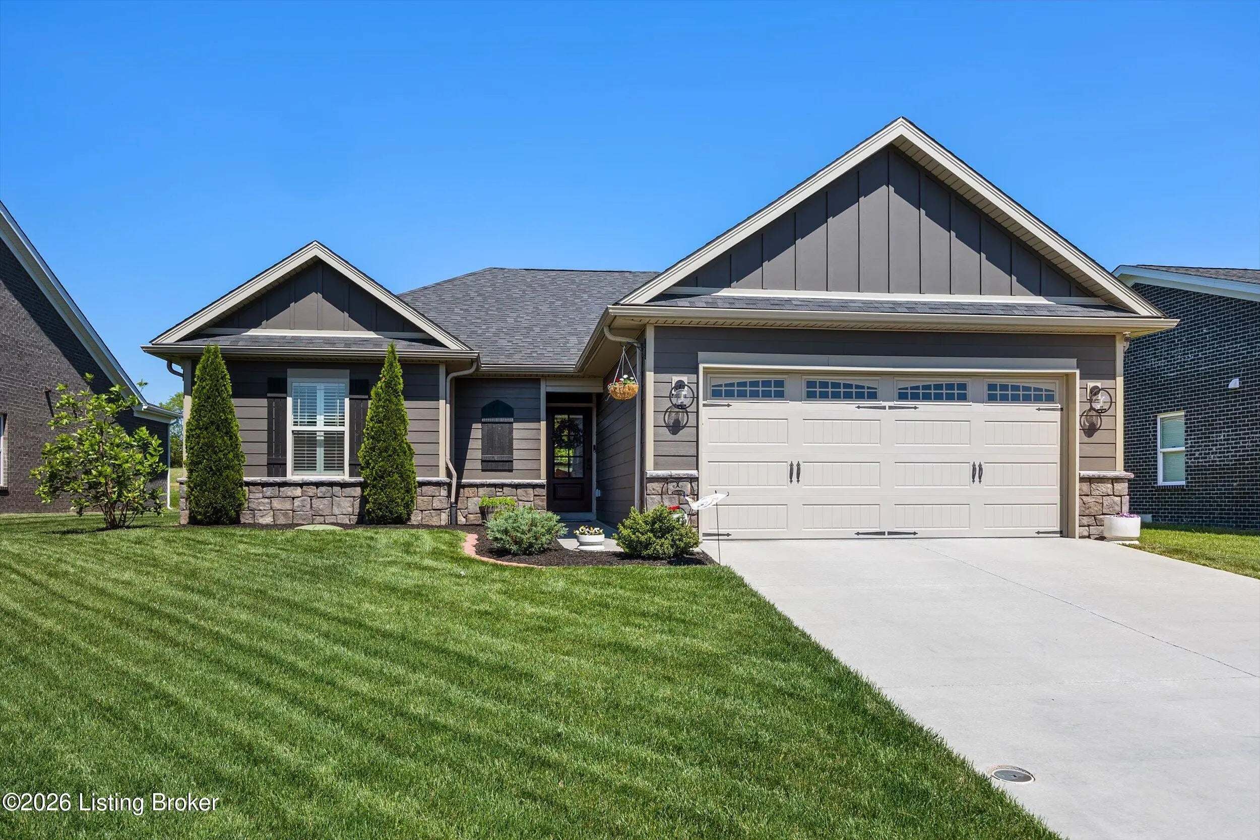 Photo of Listing #1715188