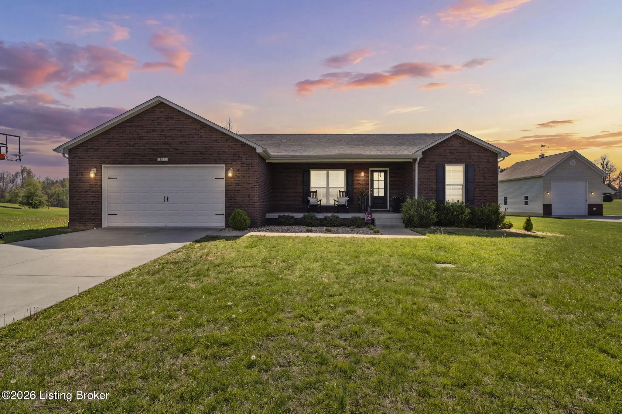 Photo of Listing #1715074