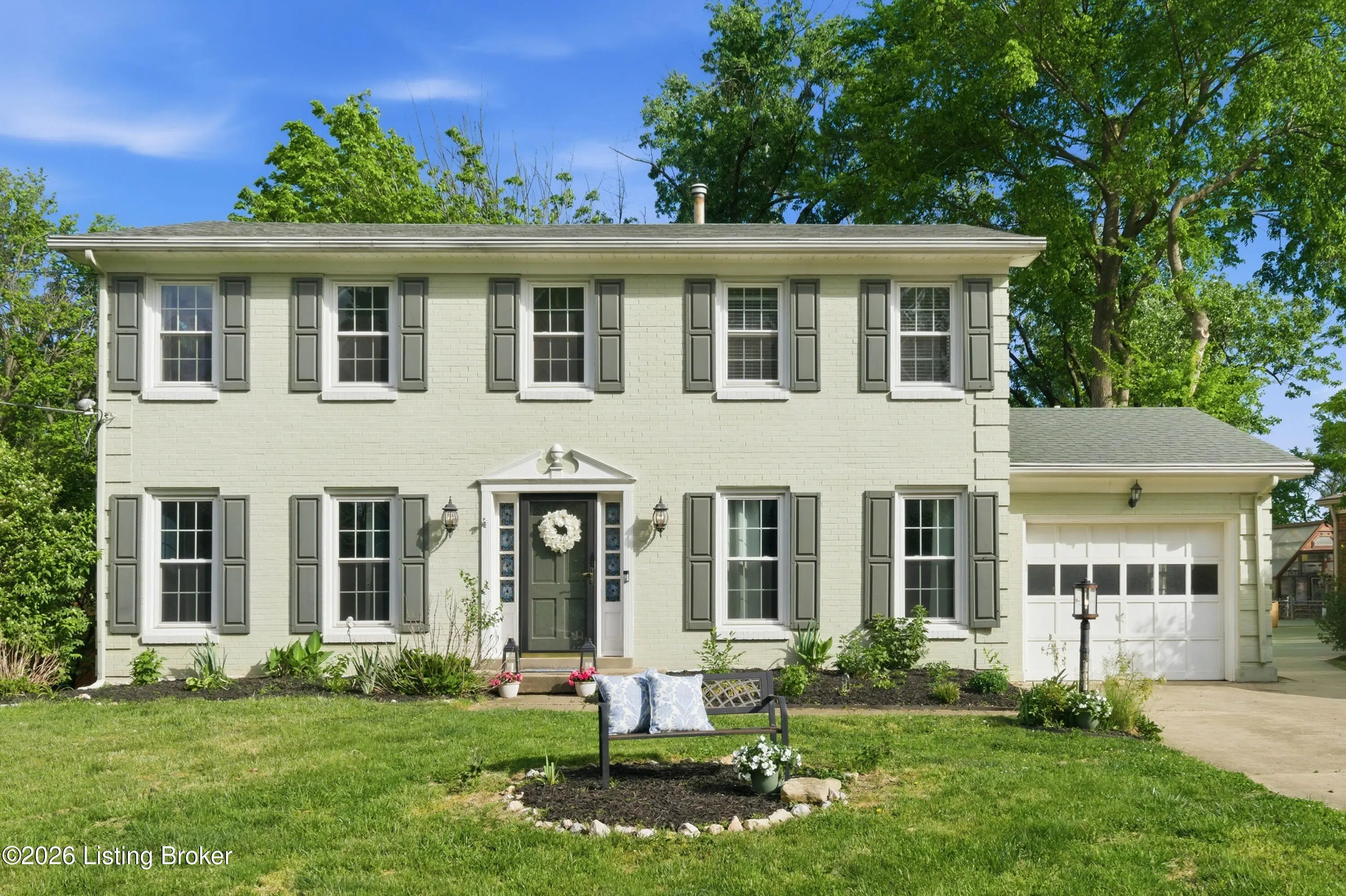 Photo of Listing #1715176