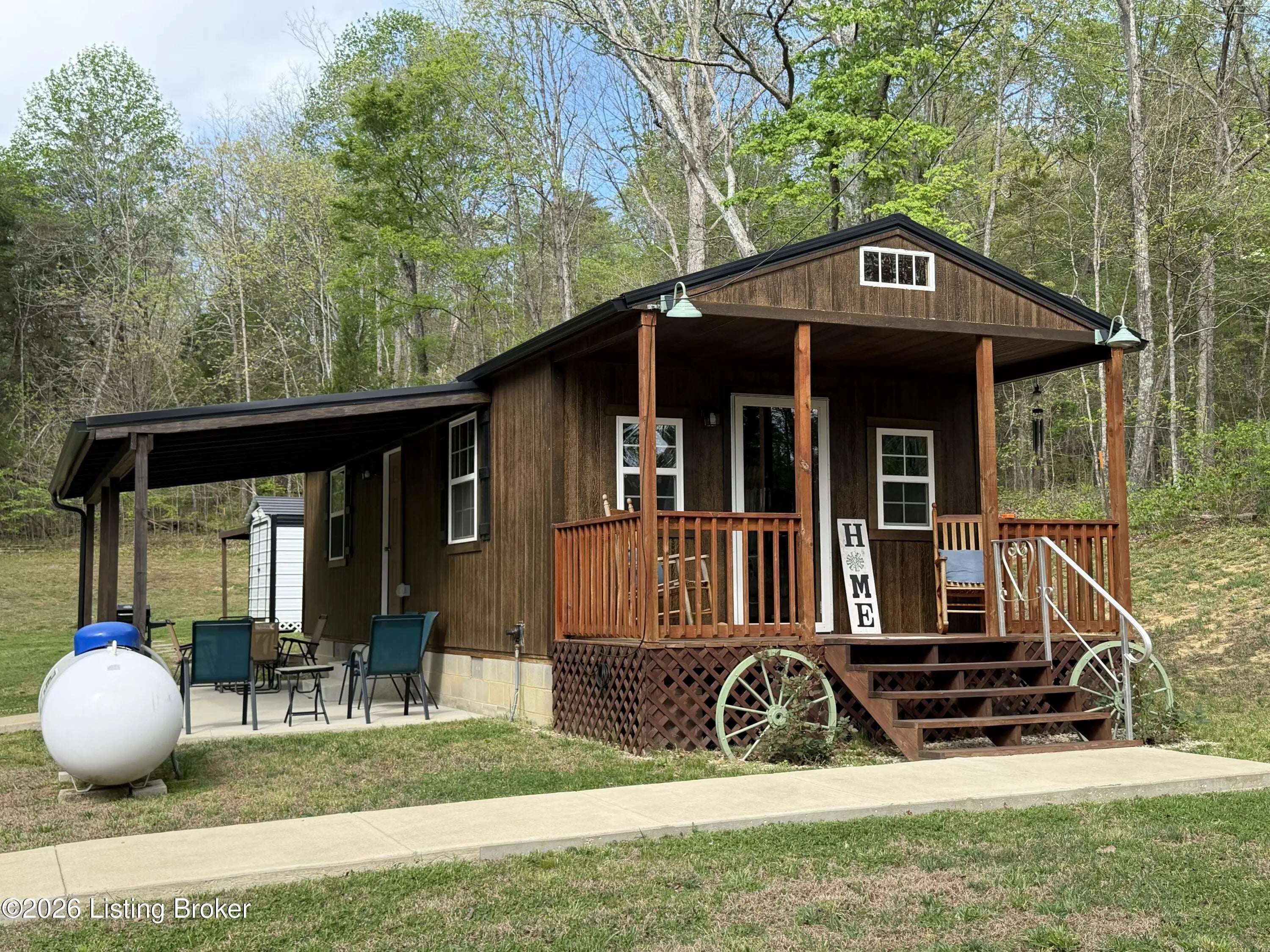 Photo of Listing #1715096