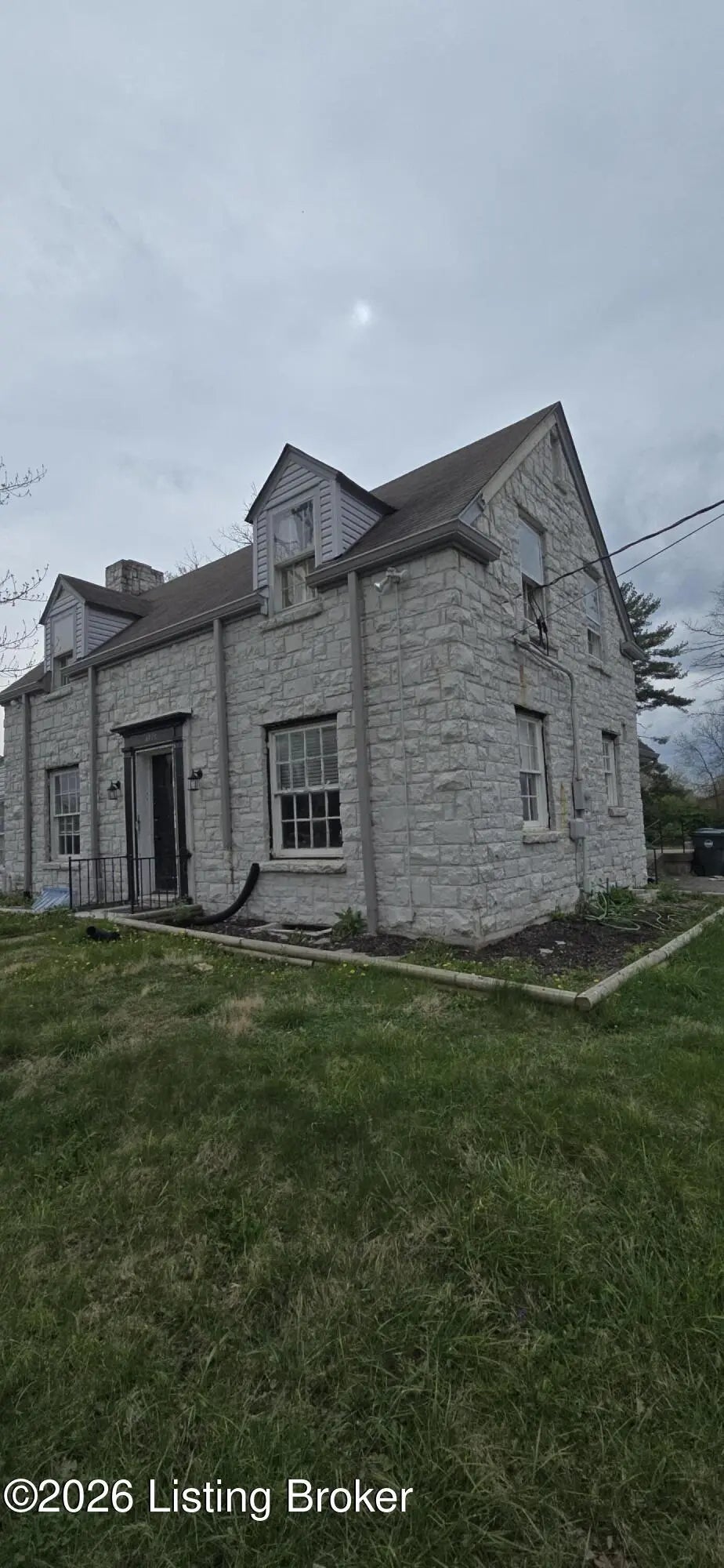 Photo of Listing #1715133