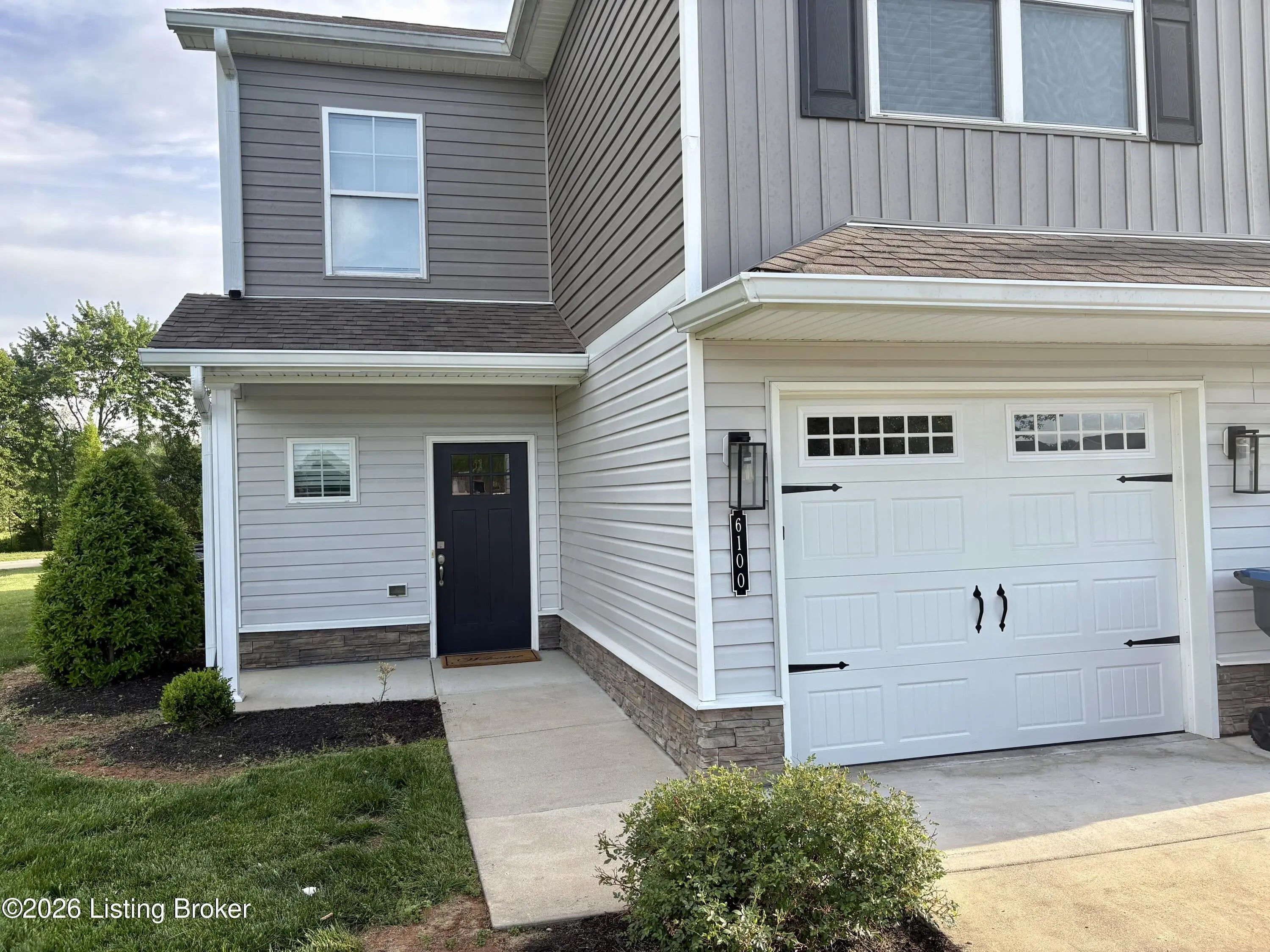 Photo of Listing #1715126