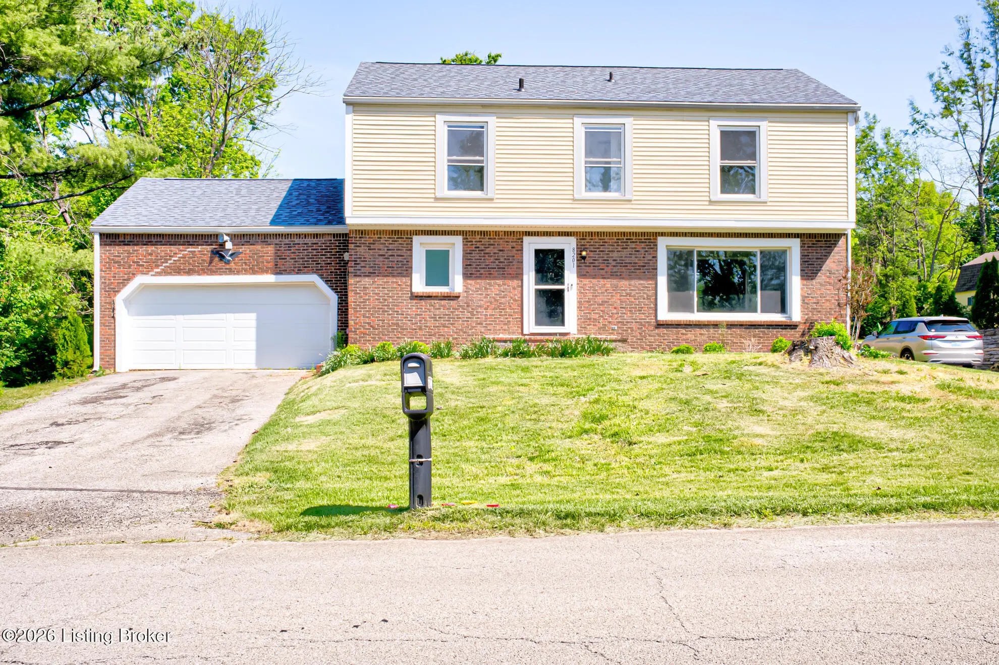 Photo of Listing #1715215