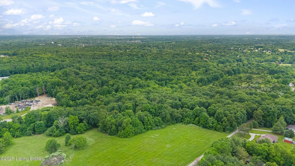 1 Singleton Ln, La Grange