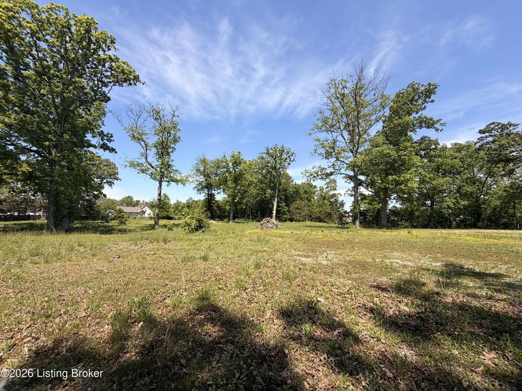 718 Beech Grove Rd, Shepherdsville