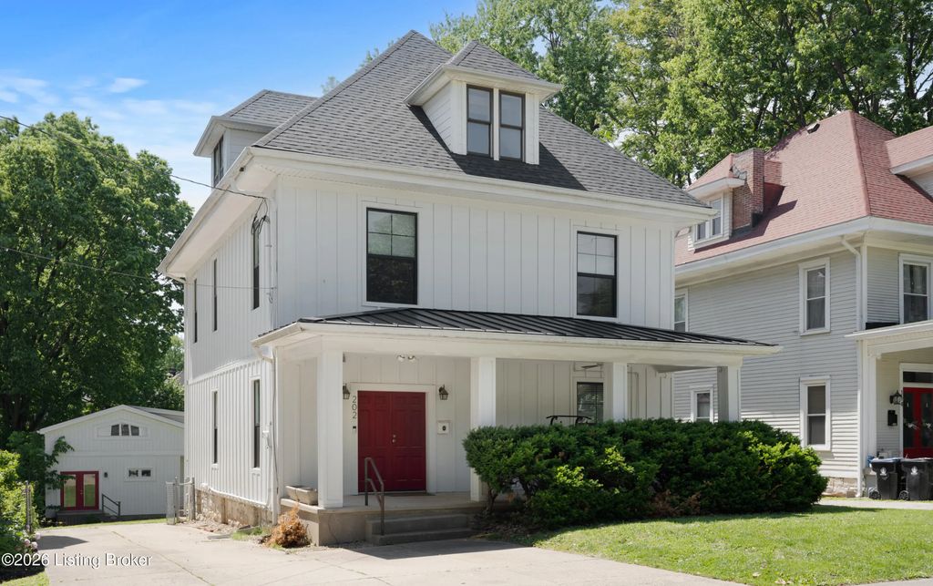 202 Crescent Ct, Louisville