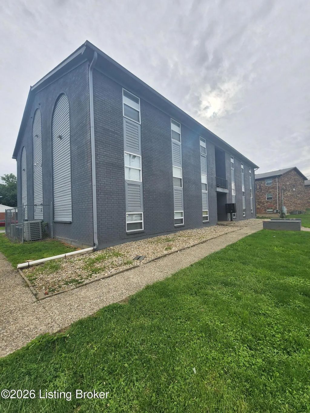 6500 Hackel Dr, Louisville