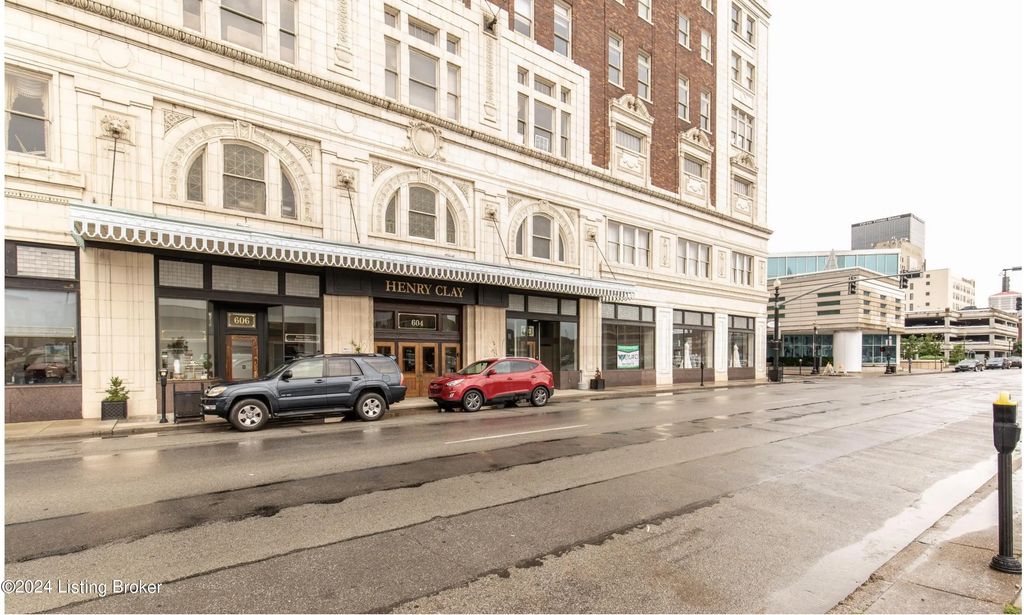 604 S 3rd St 810, Louisville