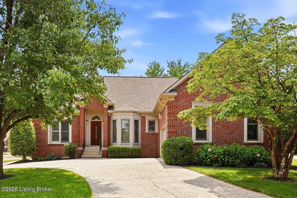 8011 Cedar Glen Ln, Louisville