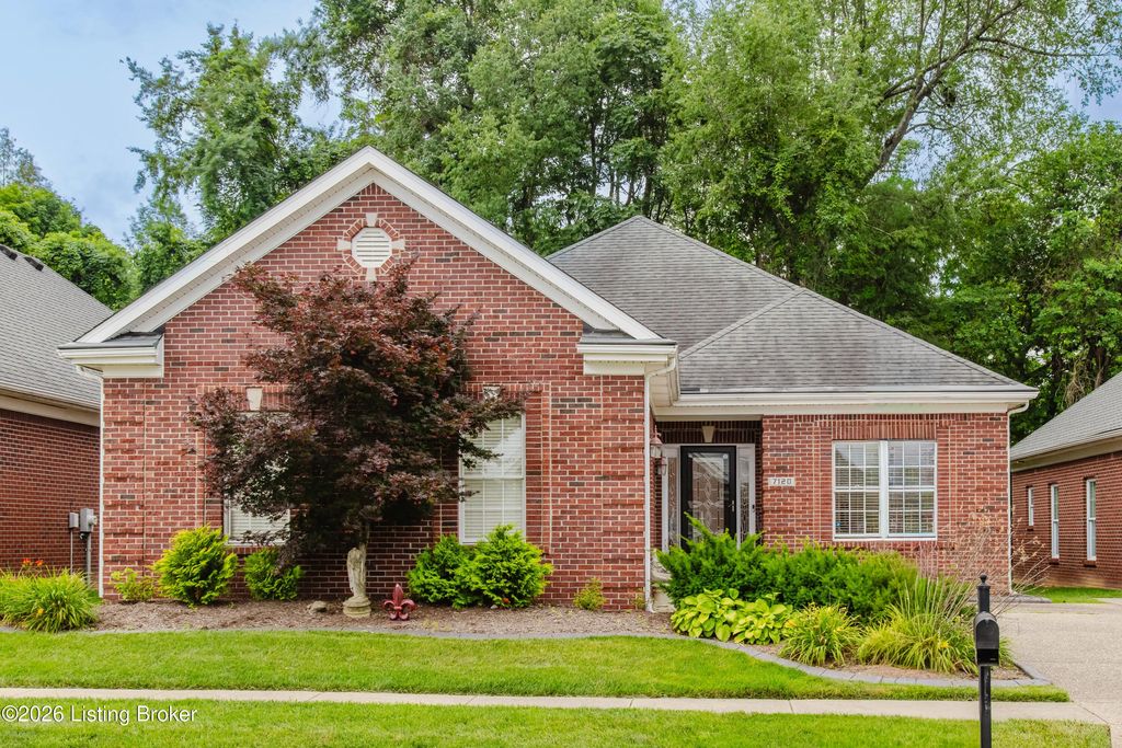 7120 Brett Frazier Dr, Louisville