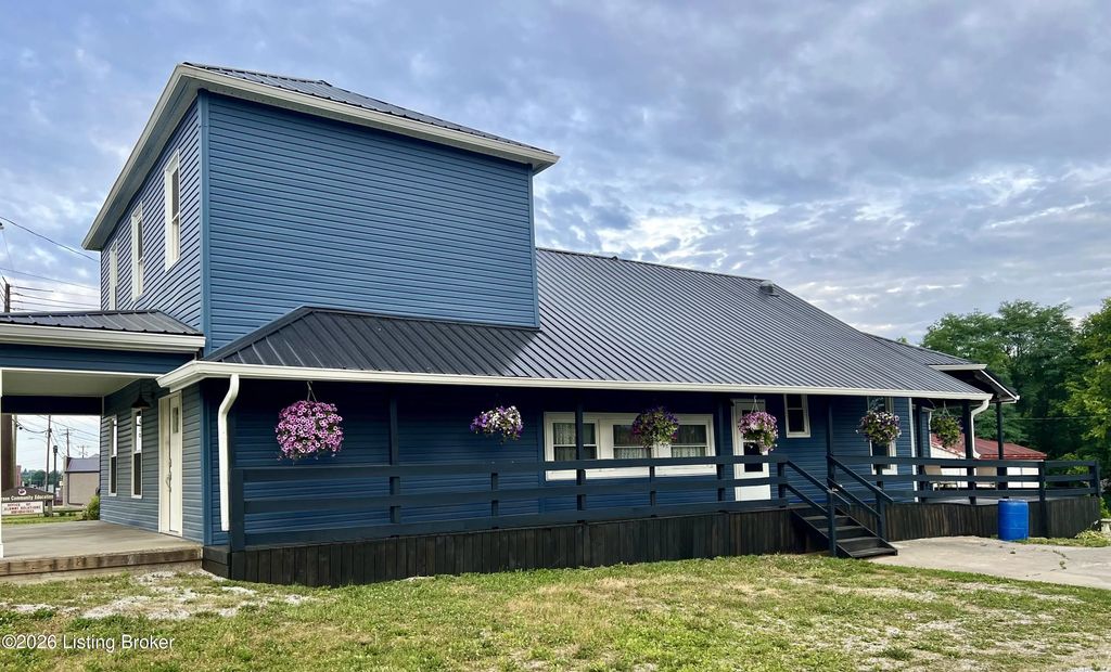 221 E Woodford St, Lawrenceburg