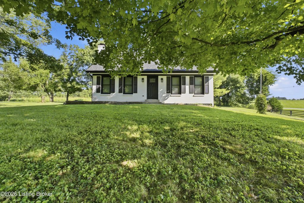 1105 E Hwy 22, Crestwood