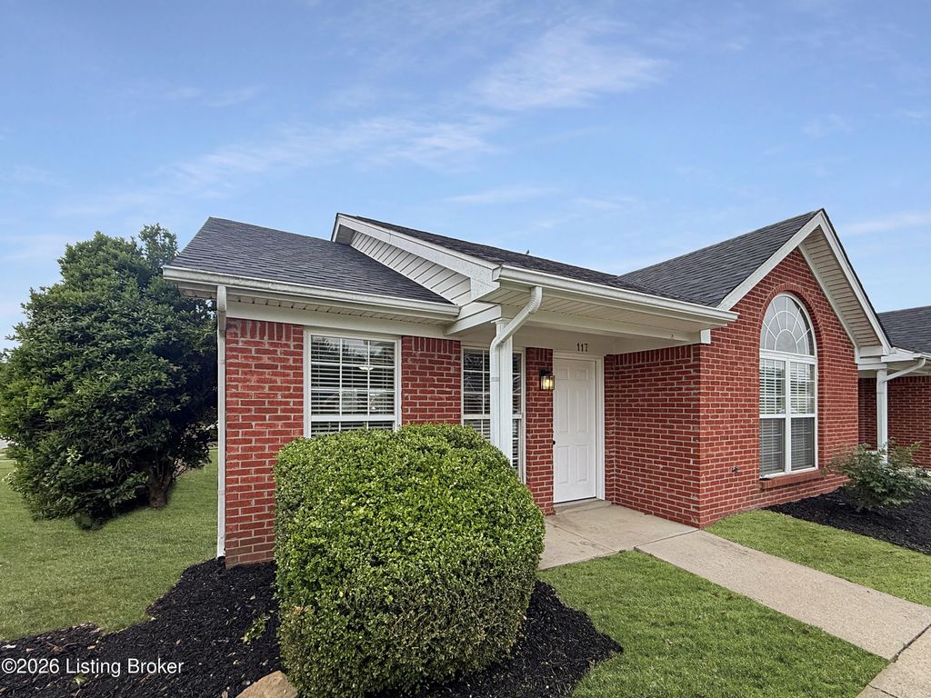 117 Woodlake Ct, Mt Washington