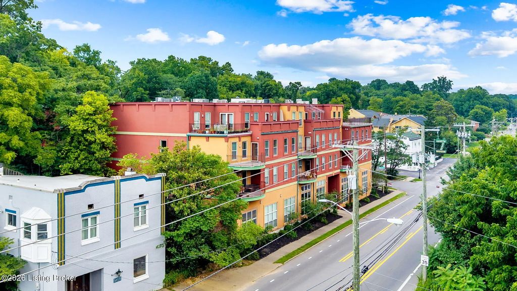 2411 Brownsboro Rd Apt 101, Louisville