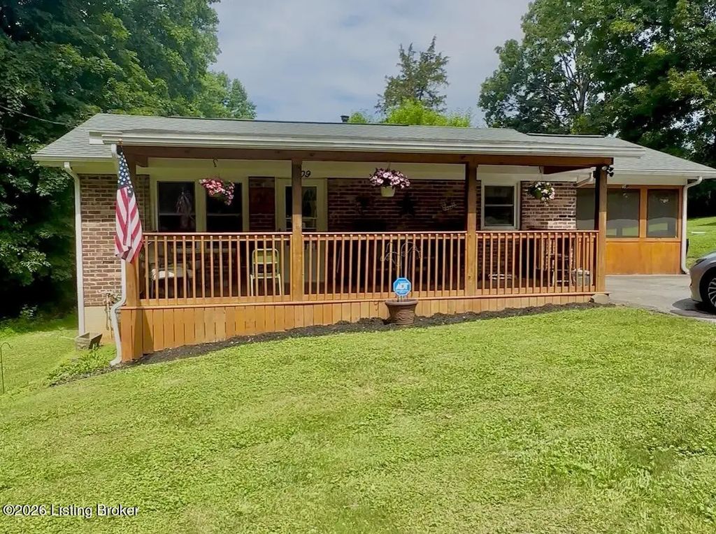 1109 Evelyn Dr, Radcliff