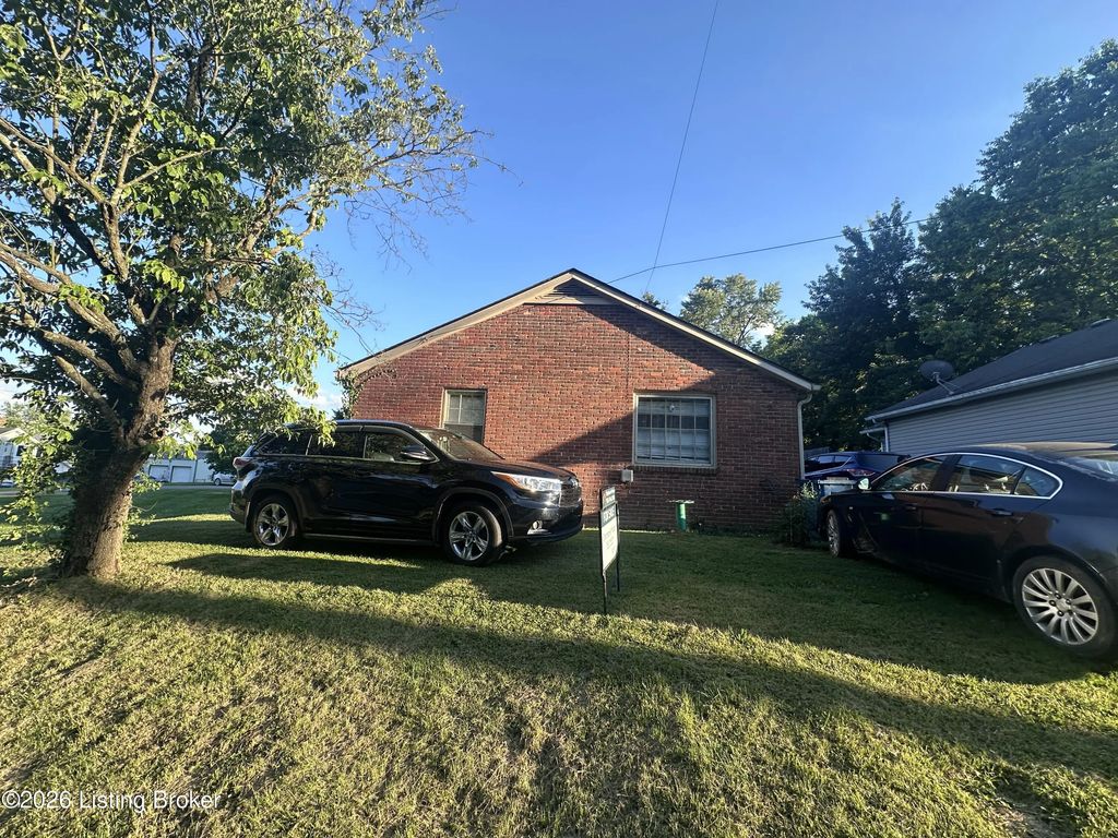 103 Eminence Pike, Shelbyville