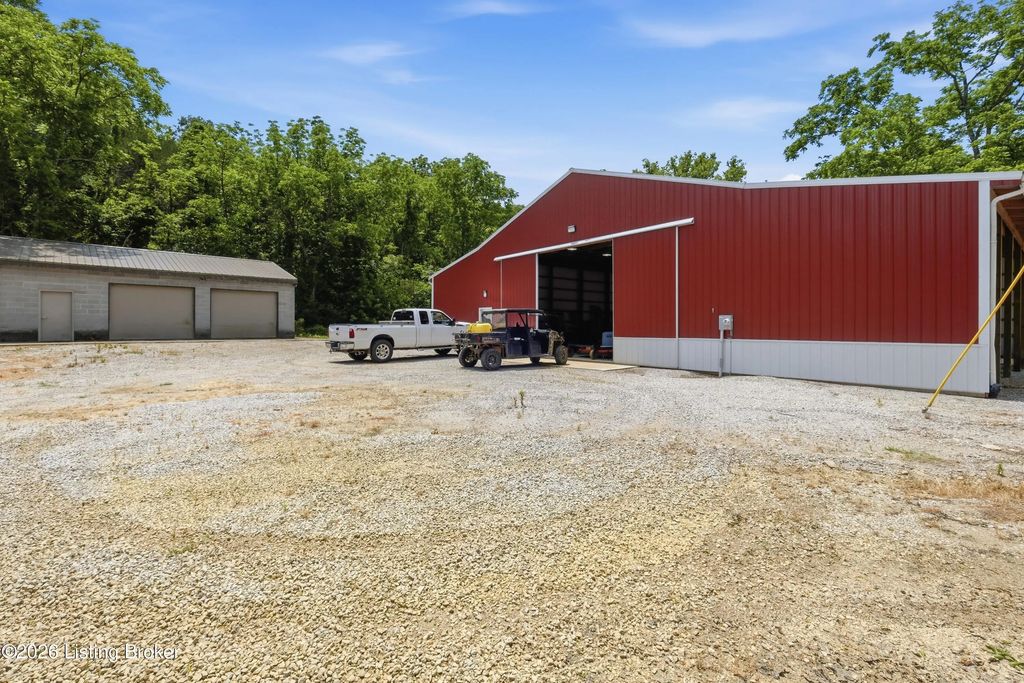1411 Barebone Rd, Bedford