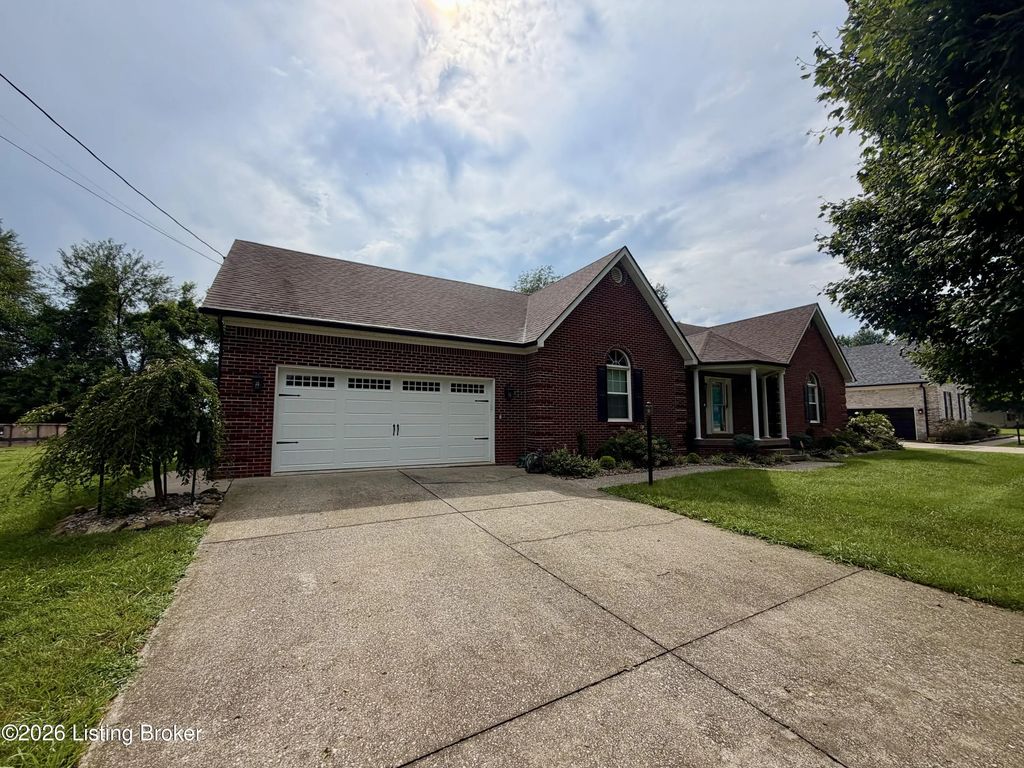 2025 Shannon Dr, Bardstown