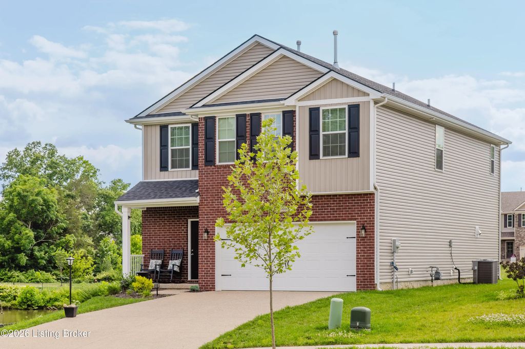 11901 Parkview Trace Dr, Louisville