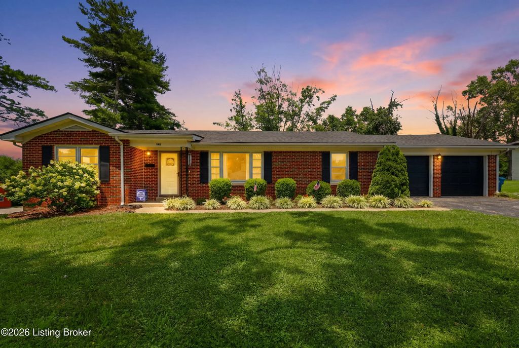 220 Forrest Dr, Lawrenceburg