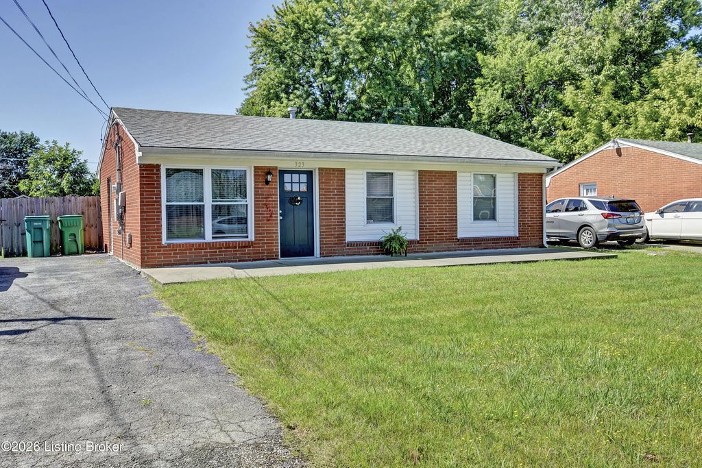 323 Meadowood Rd, Louisville