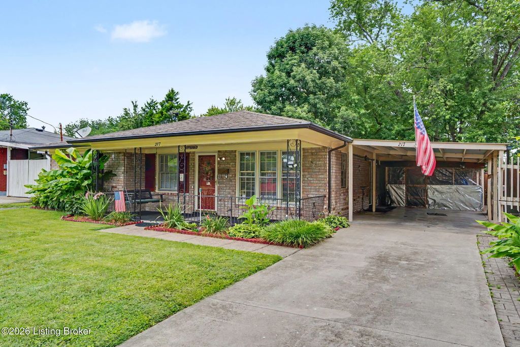 217 Mackie Ln, Louisville