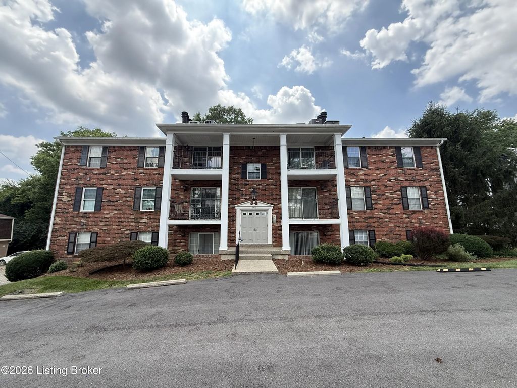 3312 Colonial Manor Cir 6a, Louisville