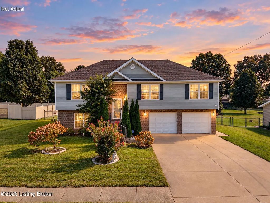 112 Seth Ct, Radcliff