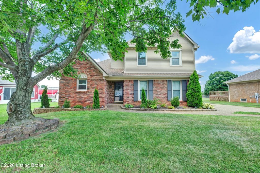 3402 Westwood Farms Dr, Louisville