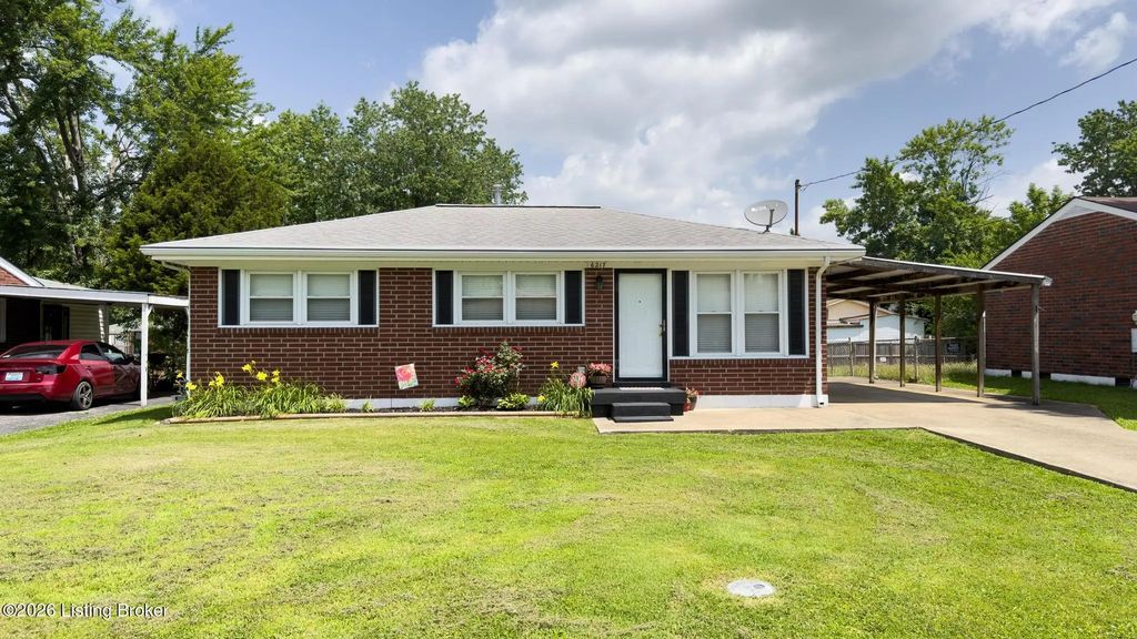 6217 Hackberry Way, Louisville