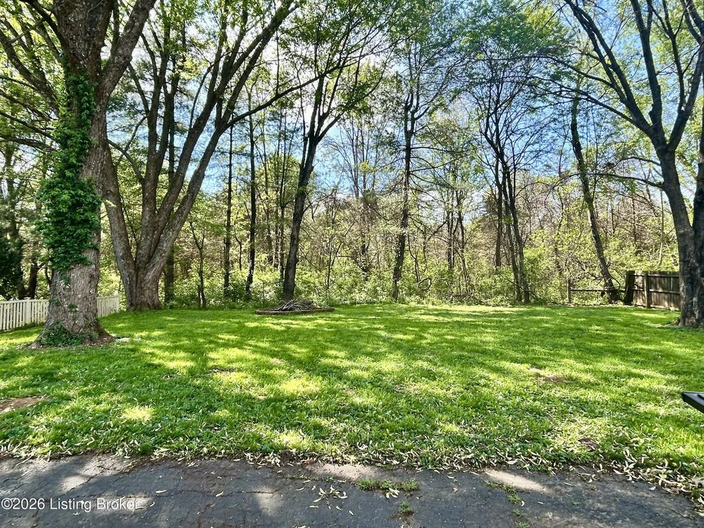 5412 Pearce Way, Crestwood