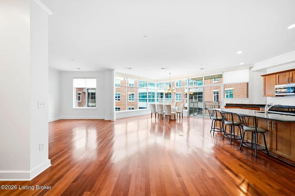 324 E Main St 405, Louisville