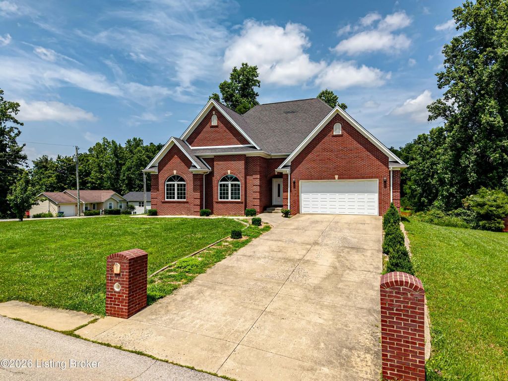 311 School Side Dr, Brandenburg