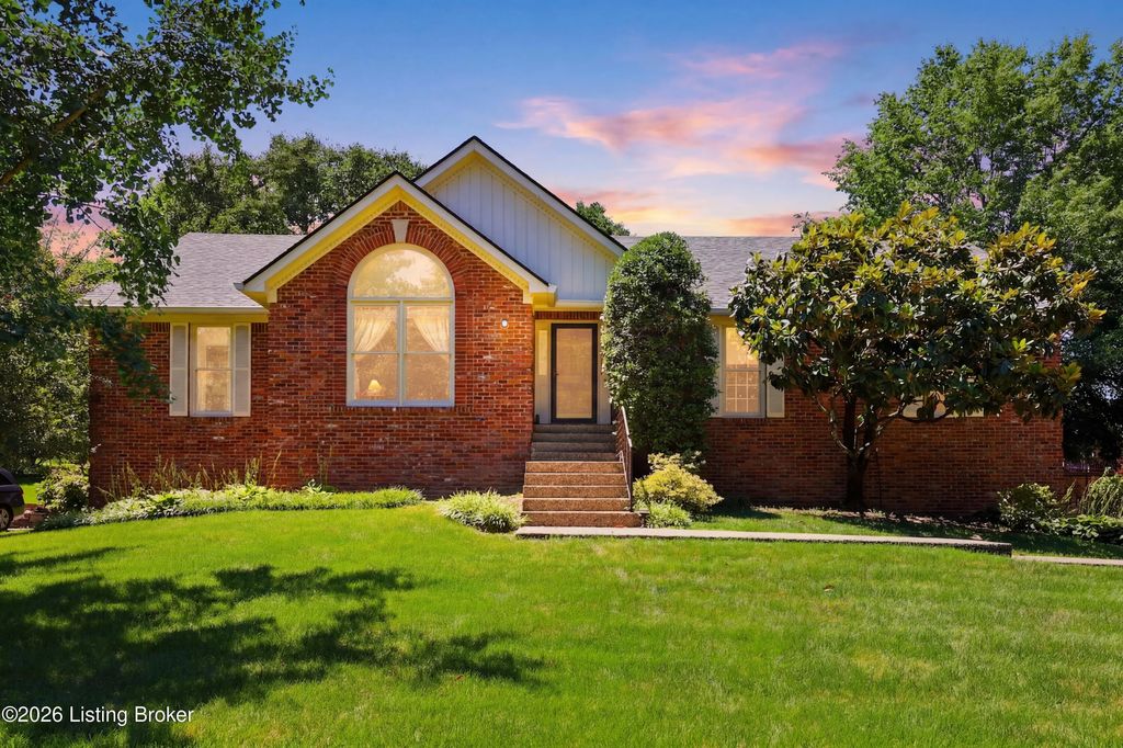 329 Comanche Rd, Shelbyville