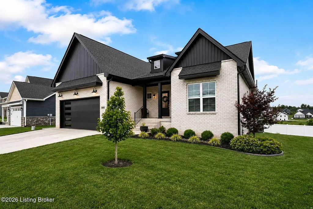 305 Ashwood Ave, Elizabethtown