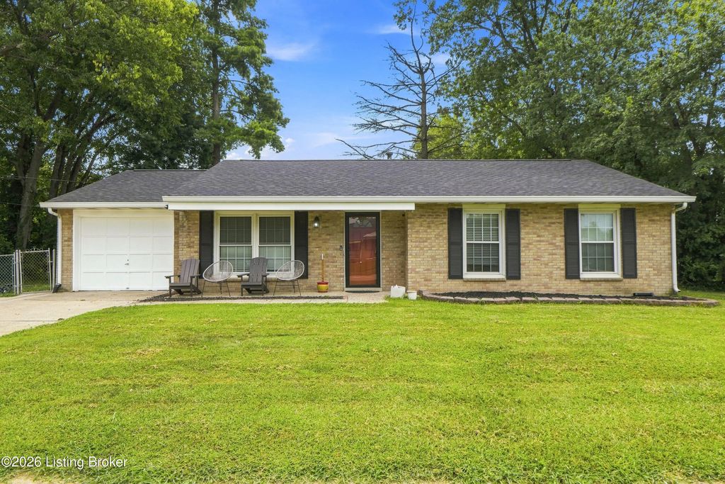 9904 Phoenix Trail, Louisville