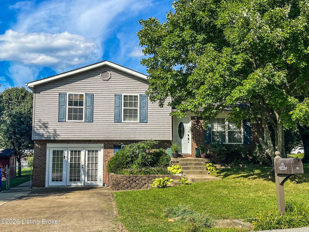 501 Aaron Way, Leitchfield