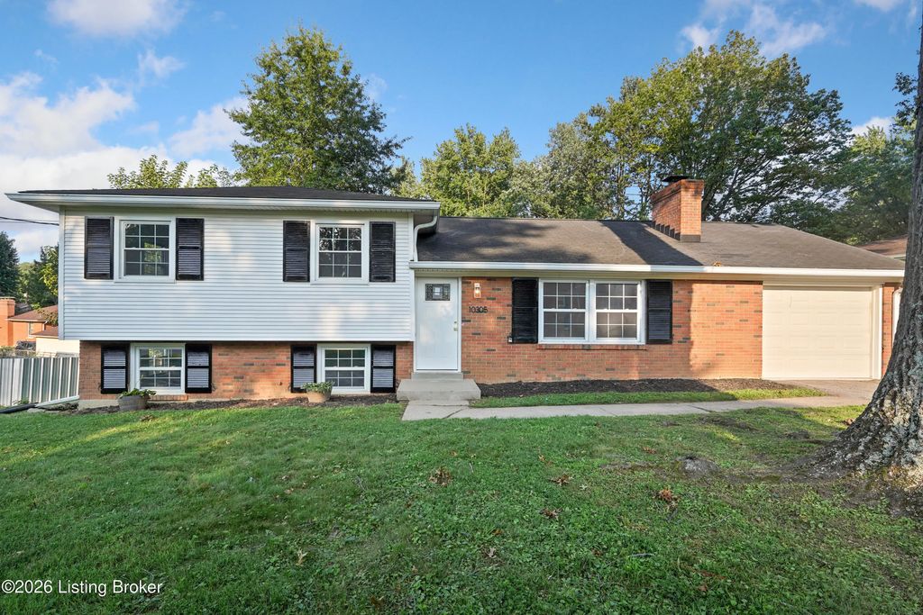 10305 S Dodge Ln, Louisville