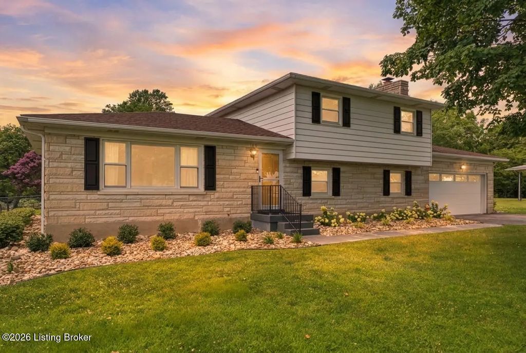 107 Donna Dr, Brandenburg