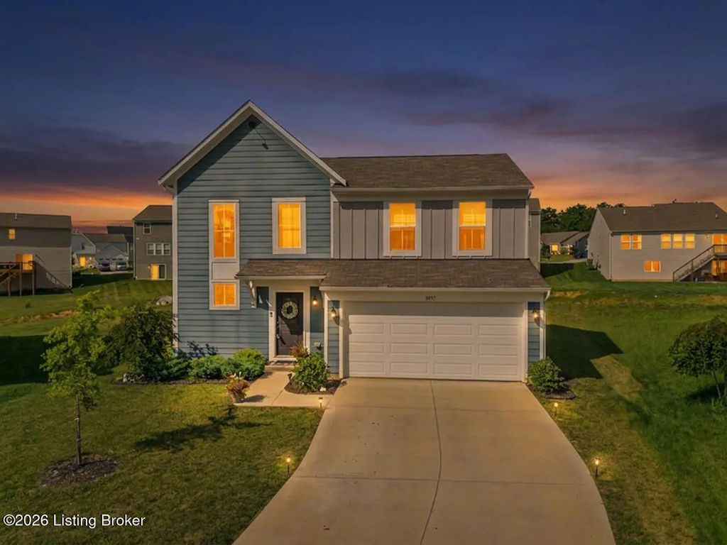 3857 Scarlet Oak Ln, La Grange