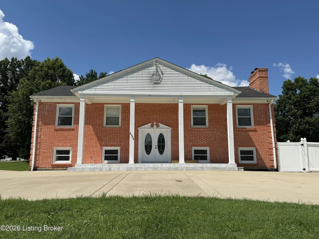 6709 Cooper Chapel Rd, Louisville