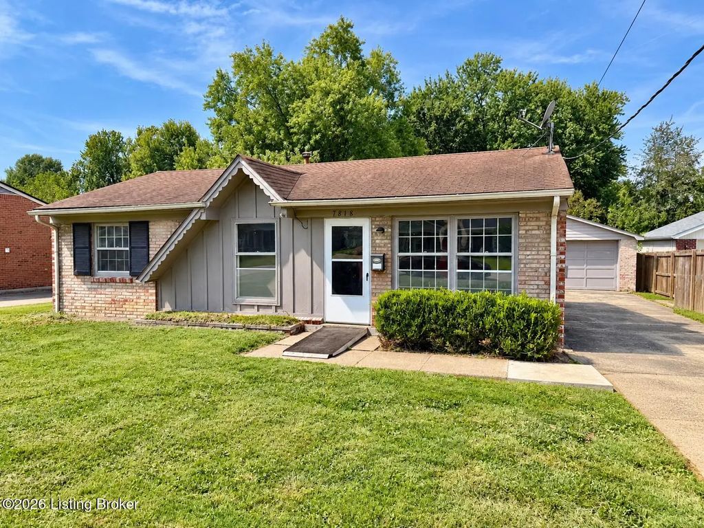 7818 Bramble Ln, Louisville