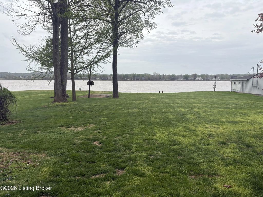 5820 Upper River Rd A, Jeffersonville
