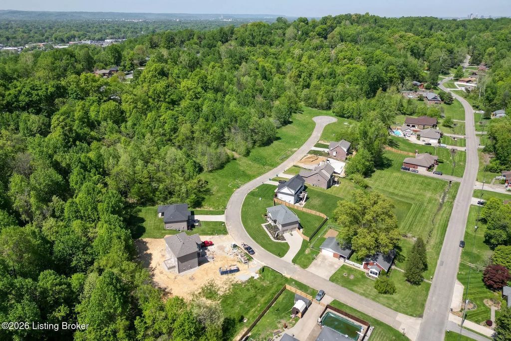 3423 Westhill Cir, Louisville